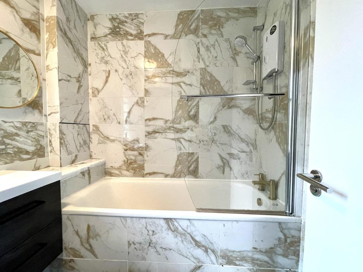 Beautiful 3-Bed Apartment At Swiss Cottage London Exterior foto